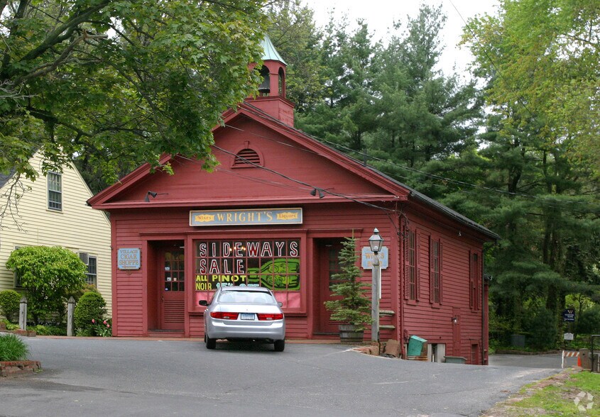 More Photos Of 1-3 Brick Walk Ln, Farmington Unknown For Lease