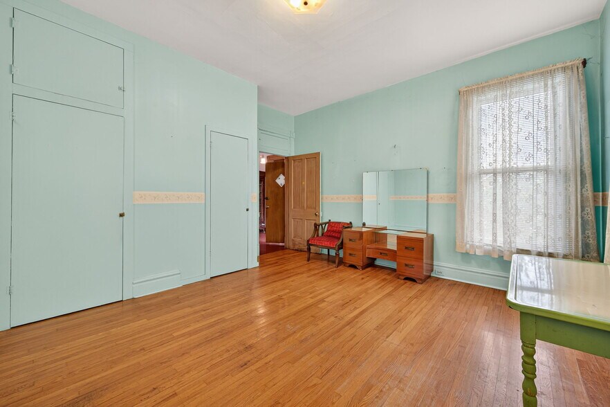 More Photos Of 222 W Saint Louis St, Pacific Office For Sale