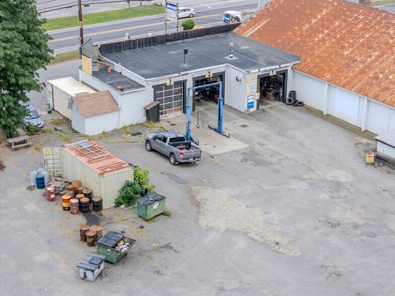 More Photos Of 668 Putney Rd, Brattleboro Auto Repair For Lease