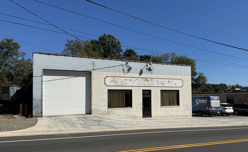 Primary Photo Of 2213 Patterson Ave SW, Roanoke Warehouse For Lease