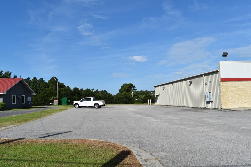 More Photos Of 615 S Walnut St, Pamplico Freestanding For Lease