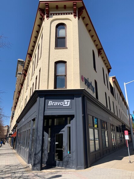 More Photos Of 40 Monroe Center St NW, Grand Rapids Storefront Retail Office For Sale