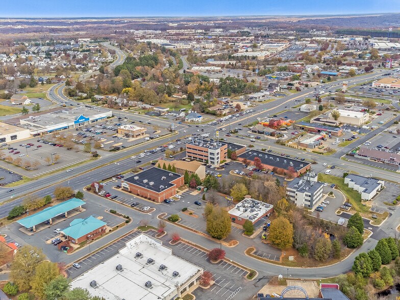 More Photos Of 3516 Plank Rd, Fredericksburg Office For Lease