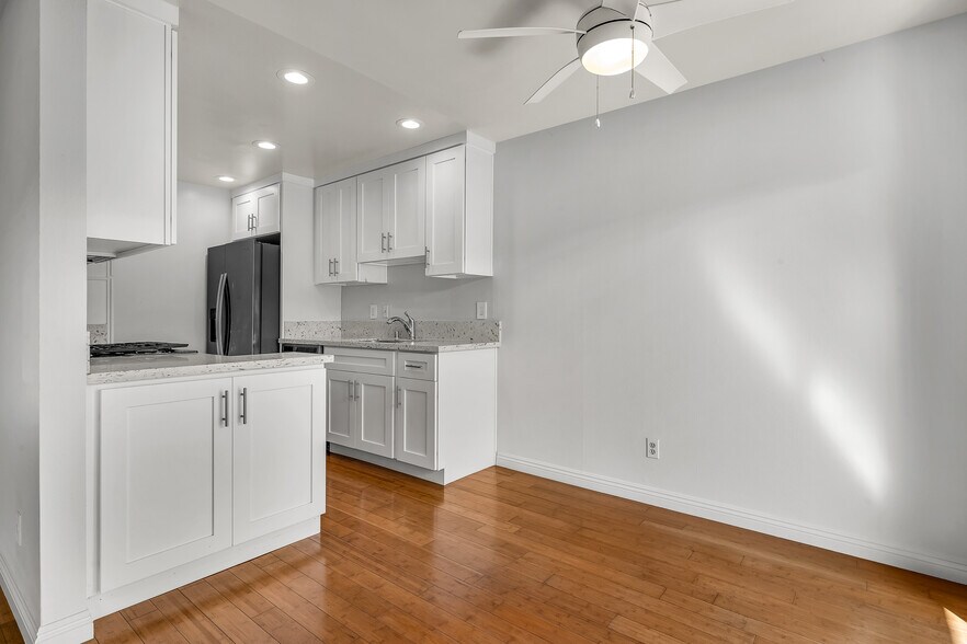 More Photos Of 7605 W Manchester Ave, Playa Del Rey Apartments For Sale