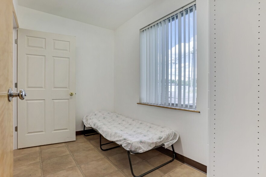 More Photos Of 2591 Harrison Rd, Columbus Warehouse For Sale