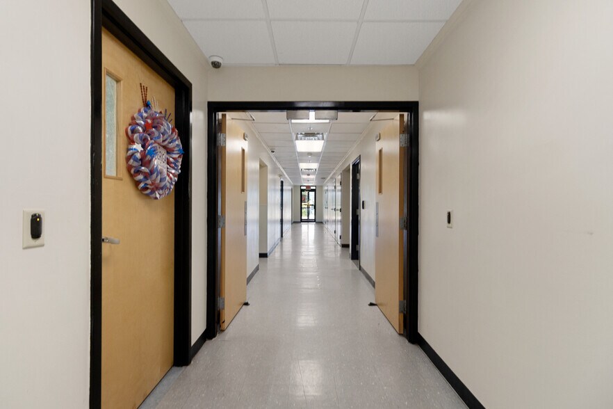 More Photos Of 385 Good Hope Pike, Clarksburg Healthcare For Sale