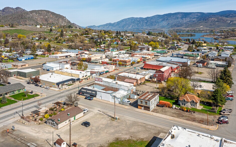 More Photos Of 1307 Main St, Oroville Bar For Sale