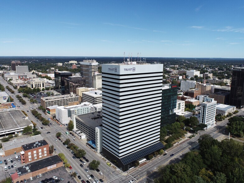 More Photos Of 1201 Main St, Columbia Office For Lease