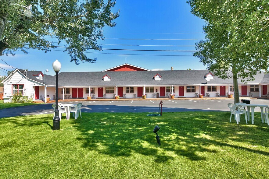 More Photos Of 310 Main St, Bridgeport Hotel For Sale