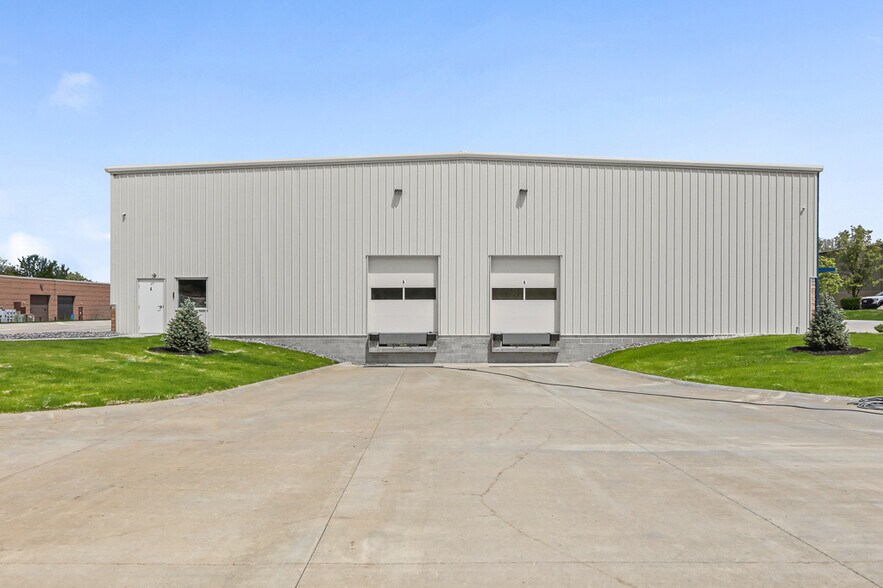 More Photos Of 2844 Westway Drive, Brunswick Warehouse For Lease