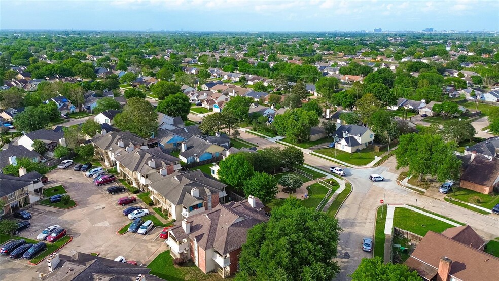 More Photos Of 11500 Meadow Ln, Stafford Multifamily For Sale