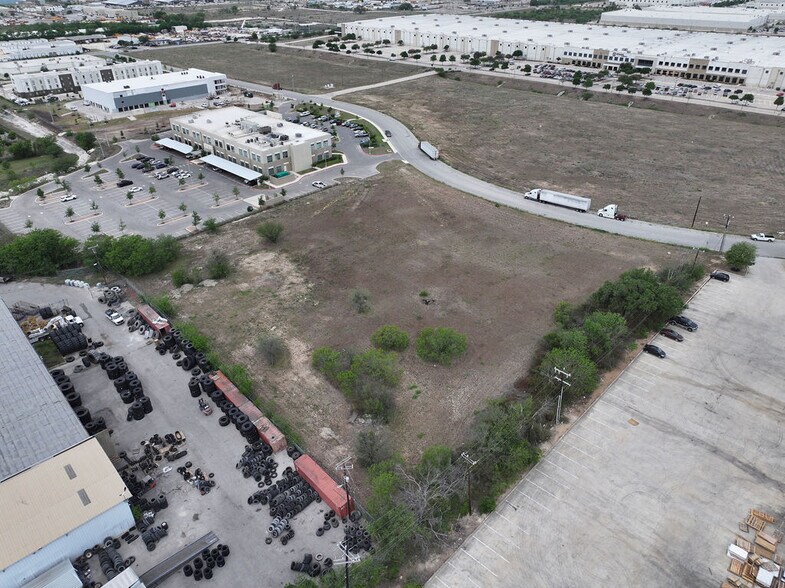 More Photos Of Verde Parkway, Schertz Land For Sale