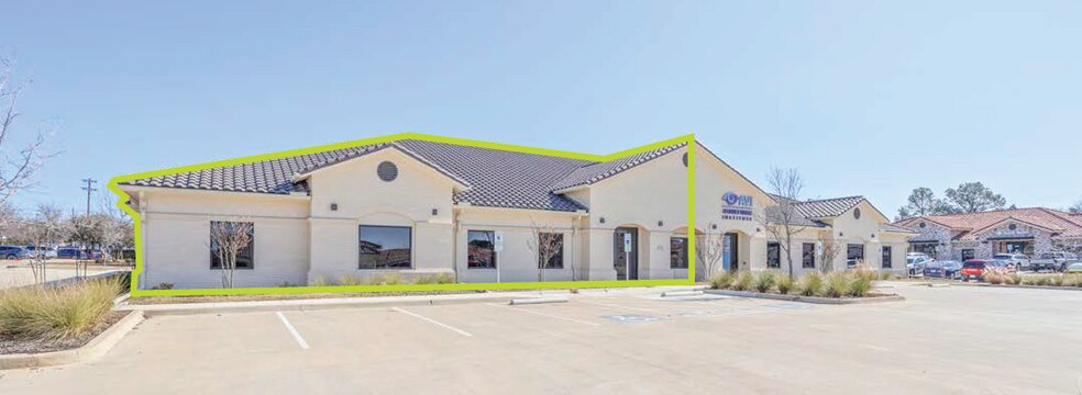 More Photos Of 171 W Southlake Blvd, Southlake Medical For Sale
