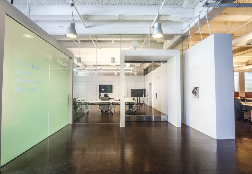 More Photos Of 2154 W Sunset Blvd, Los Angeles Loft Creative Space For Sale