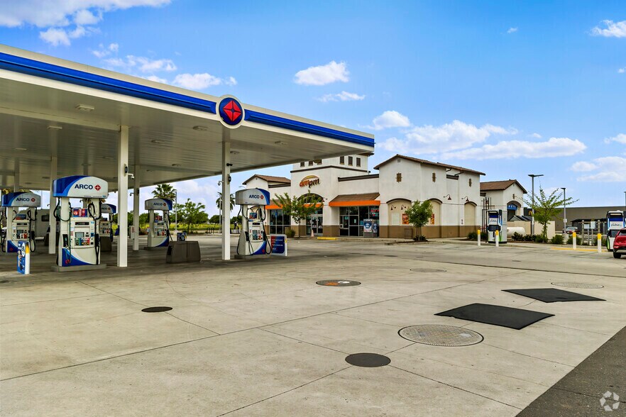 More Photos Of Campus Parkway, Merced Unknown For Lease