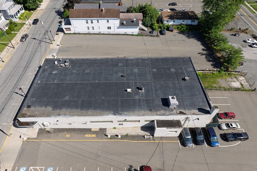 More Photos Of 749 Warren St, Hudson Flex For Sale