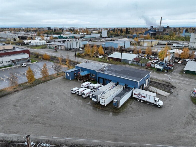 More Photos Of 1502 Minnie St, Fairbanks Industrial For Sale