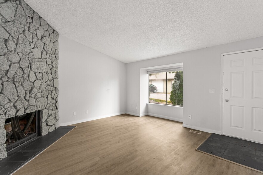 More Photos Of 19789 SW Santee Ct, Tualatin Apartments For Sale