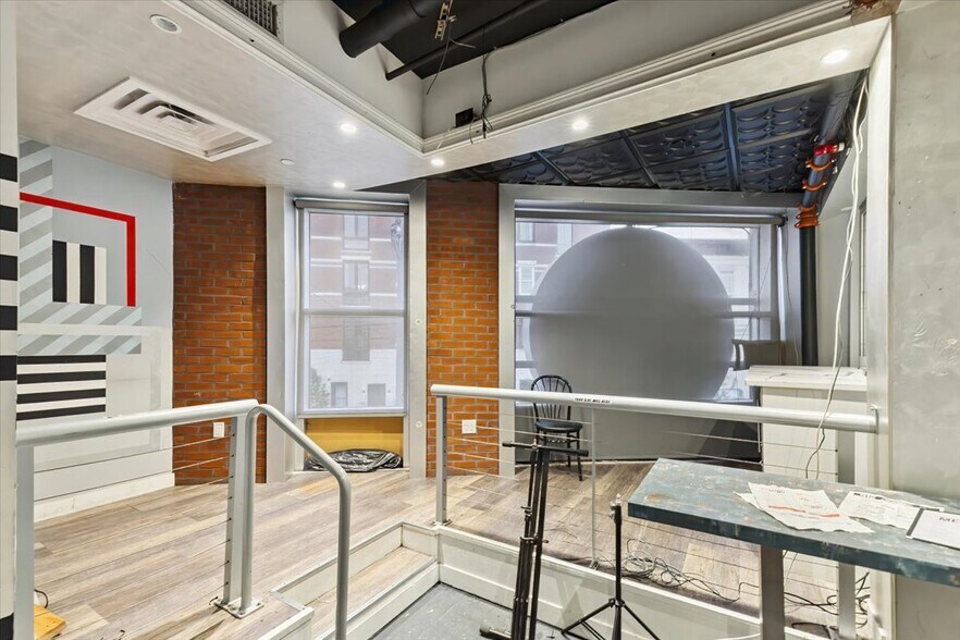 More Photos Of 512 Paterson Plank Rd, Jersey City Restaurant For Sale