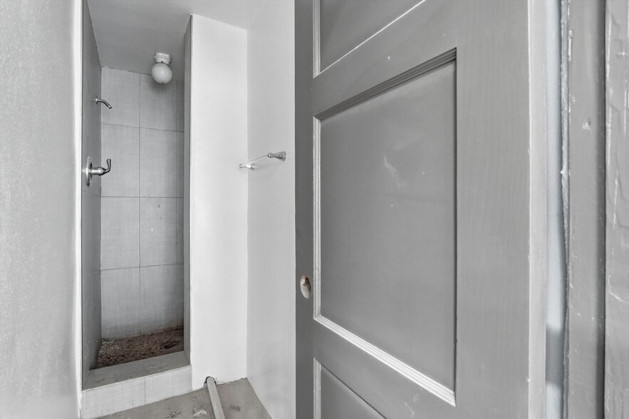 More Photos Of 11317 Atlantic Ave, Lynwood Warehouse For Sale