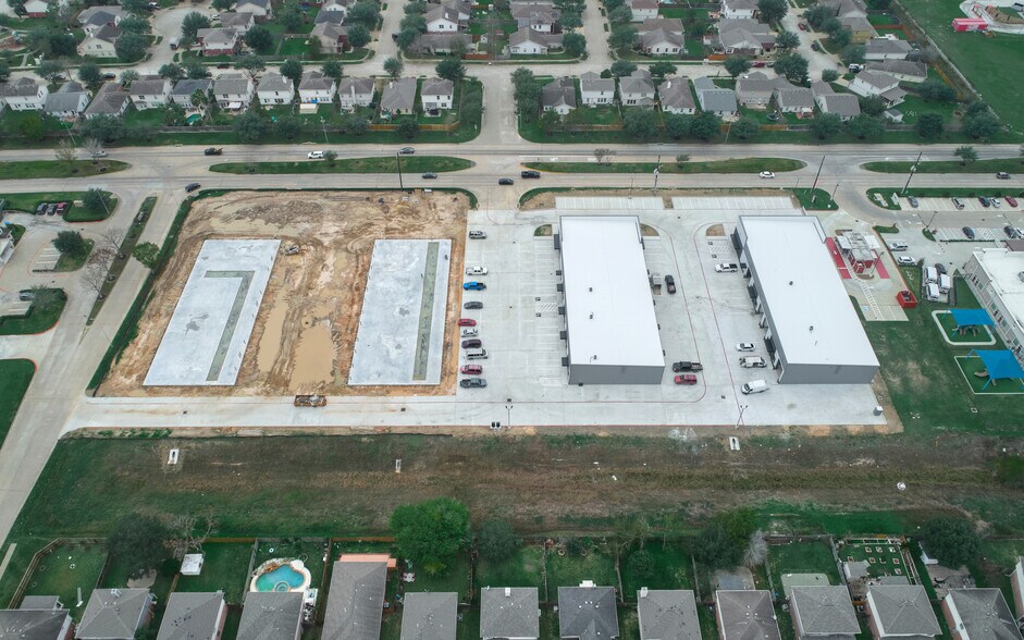 More Photos Of 3740 N Mason Rd, Katy Flex For Lease