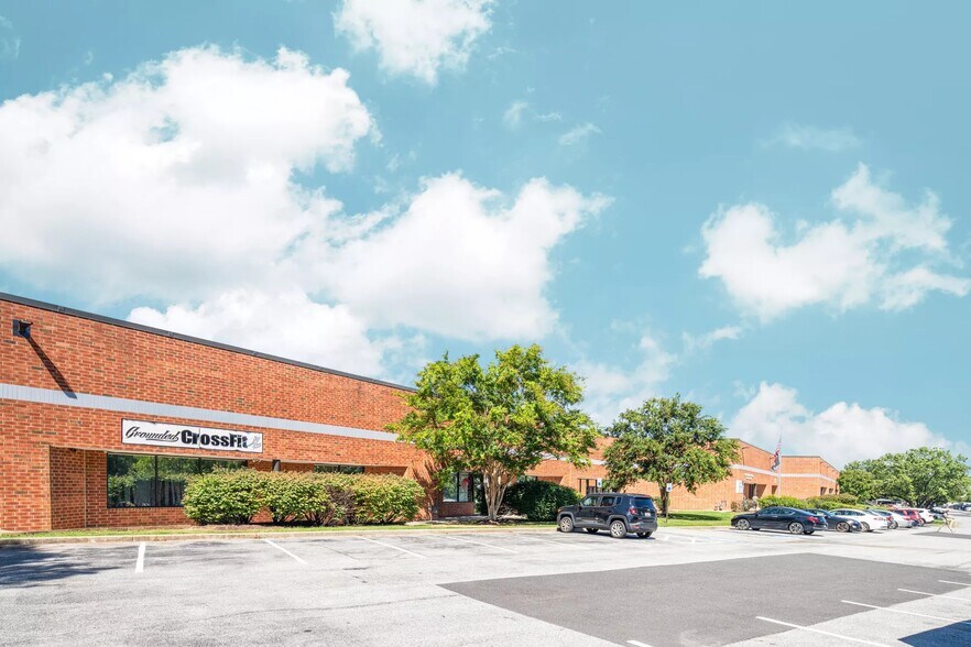 More Photos Of 7476 New Ridge Rd, Hanover Flex For Lease