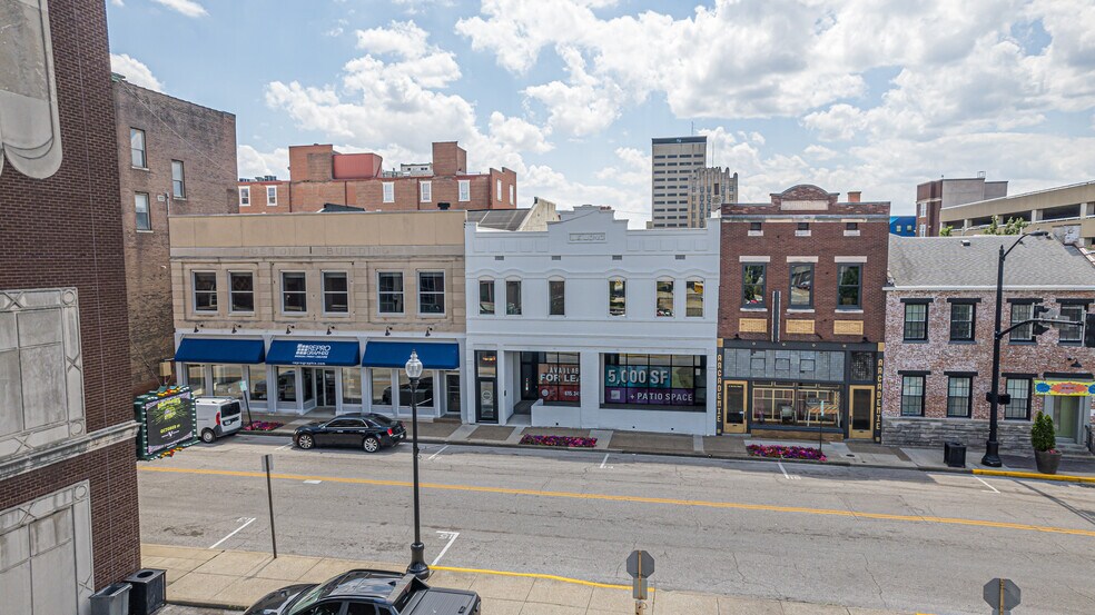 More Photos Of 20 NW 6th St, Evansville Restaurant For Lease