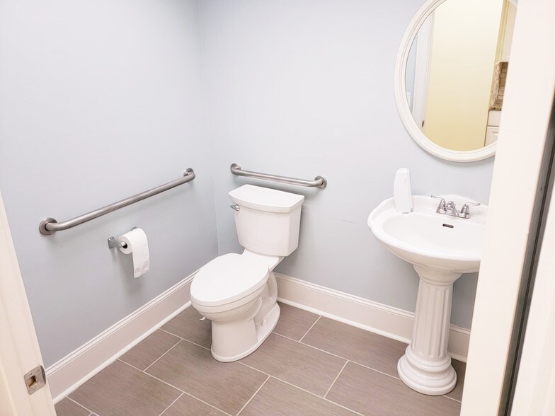 More Photos Of 308 Maxwell Rd, Alpharetta Office For Lease