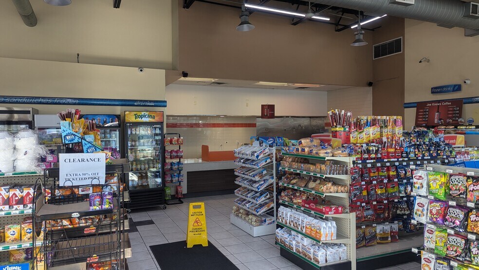 Primary Photo Of 4359 N Pulaski Rd, Chicago Storefront For Lease