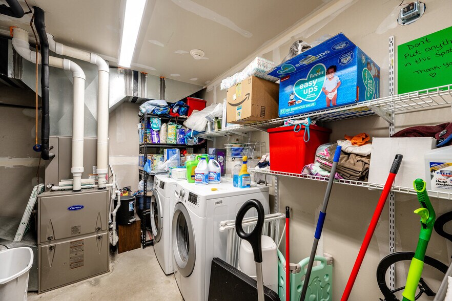 More Photos Of 751 Avoca Ave, Sheridan Daycare Center For Sale