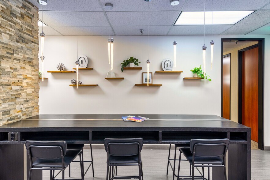 More Photos Of 1400 Preston Rd, Plano Office For Lease