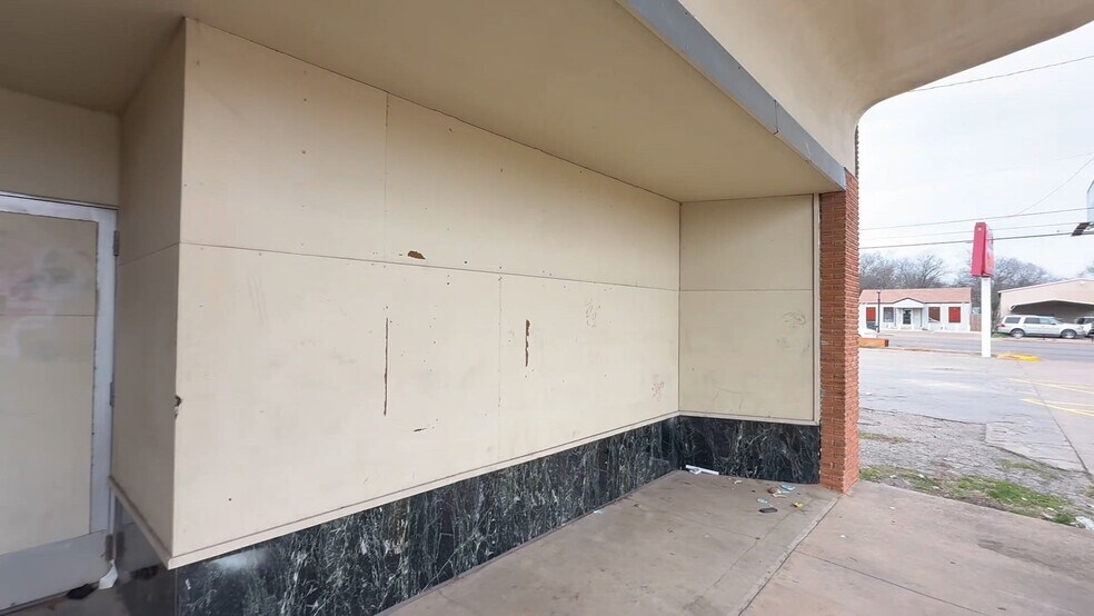 Primary Photo Of 1406 34th st, Waco General Retail For Lease