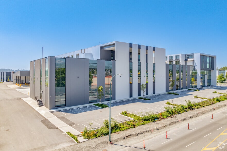 More Photos Of 11 King Edward St, Coquitlam Warehouse For Lease