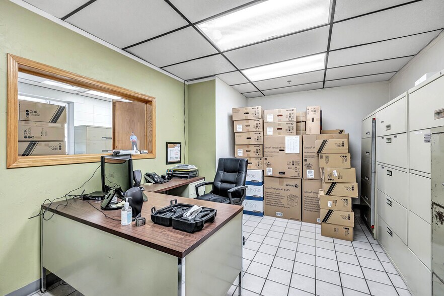 More Photos Of 1988 E Mason St, Green Bay Auto Dealership For Sale