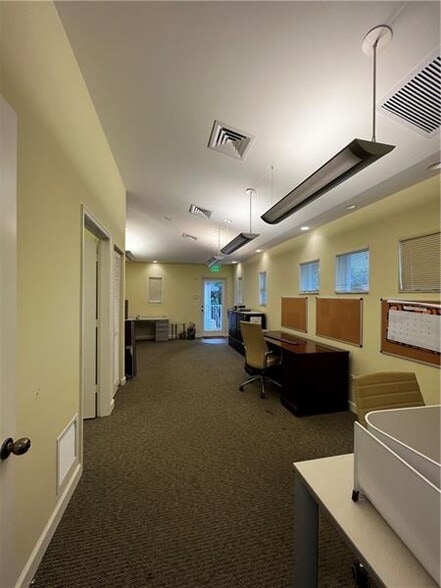 More Photos Of 124 N Swinton Ave, Delray Beach Office For Sale