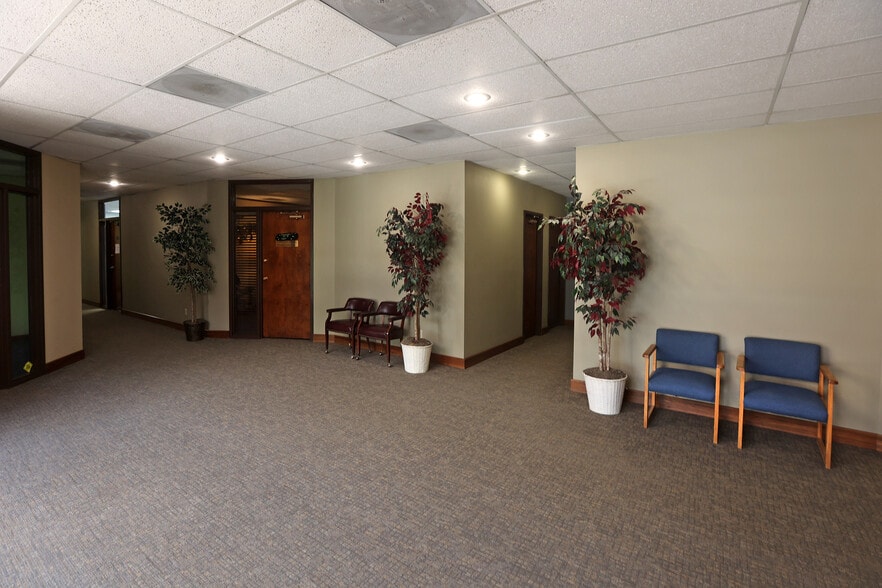 More Photos Of 4291 Austin Bluffs Pky, Colorado Springs Office For Lease
