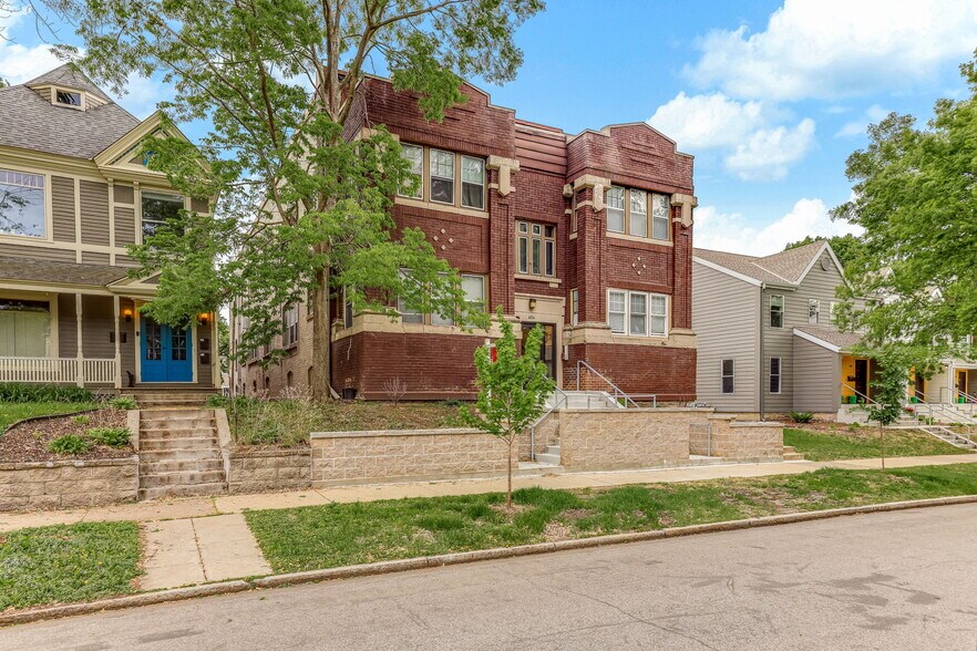 More Photos Of 604 Holly Ave, Saint Paul Apartments For Sale
