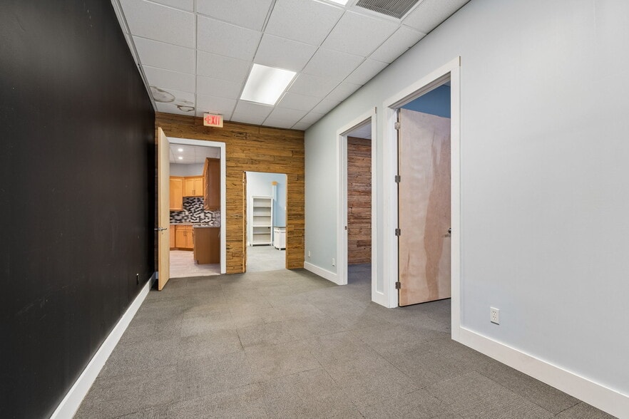 More Photos Of 2801-2805 Dr Martin Luther King Jr St N, Saint Petersburg Storefront Retail Office For Lease