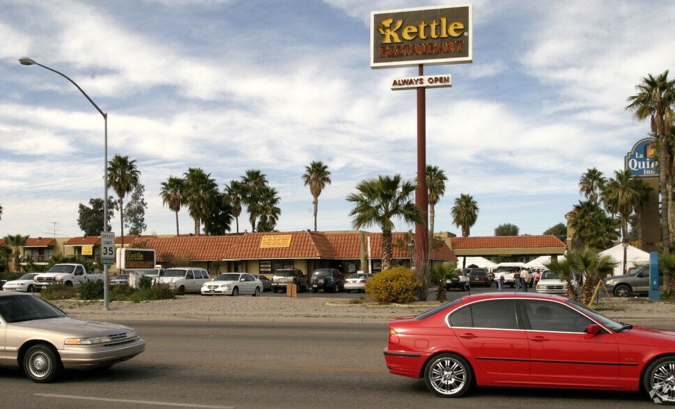 More Photos Of 748 W 22nd St, Tucson Restaurant For Sale