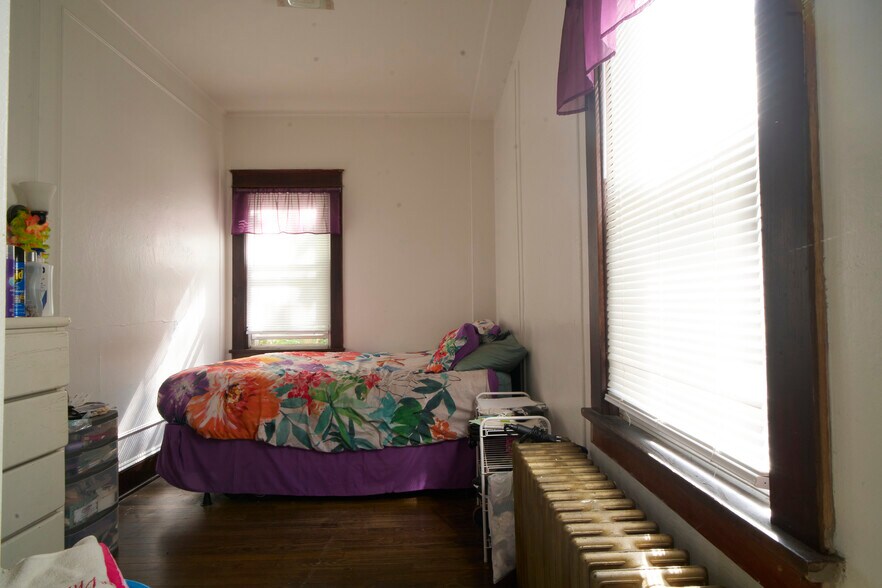 More Photos Of 31 Green St, Kingston Apartments For Sale