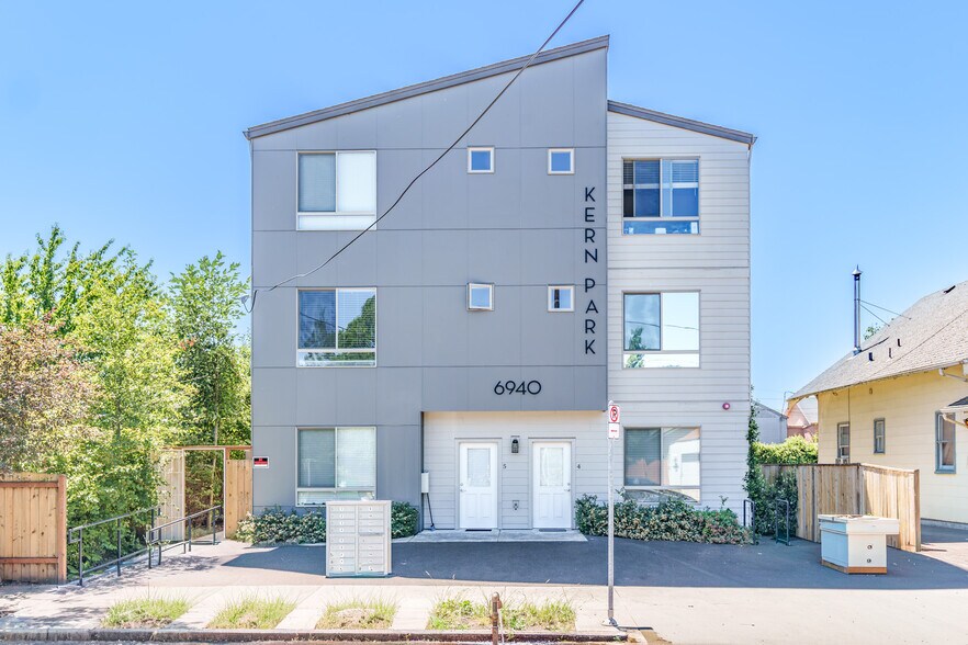 More Photos Of 6930-6940 SE Long St, Portland Apartments For Sale