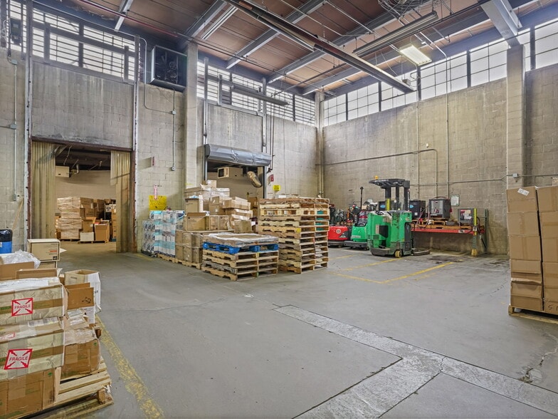 More Photos Of 4341 Bullard Ave, Bronx Warehouse For Lease