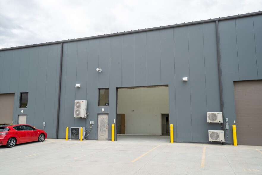 More Photos Of 1360 Horizon Ave, Lafayette Warehouse For Sale