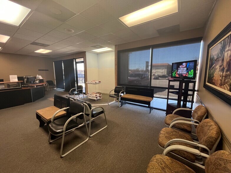 More Photos Of 2434 N Woodlawn St, Wichita Office For Sale