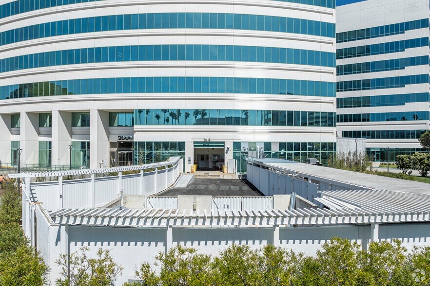 More Photos Of 2000 Sierra Point Pky, Brisbane Office For Lease