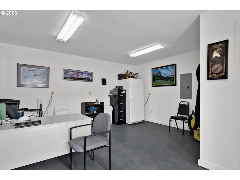 More Photos Of 5071 US 101, Florence Industrial For Sale