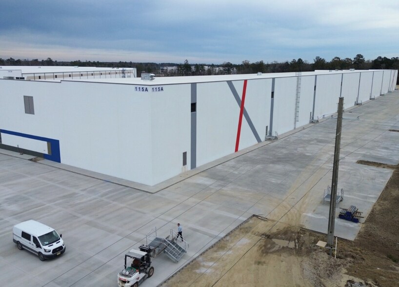 More Photos Of 115 Parkway Dr, Rincon Unknown For Lease