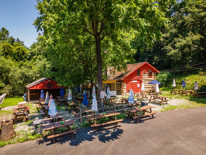More Photos Of 1332 Susquehanna River Rd, Port Deposit Bar For Sale