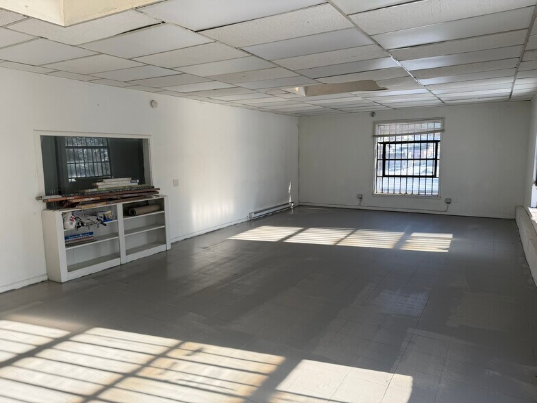 More Photos Of 6118 Old Central Ave, Capitol Heights Warehouse For Lease