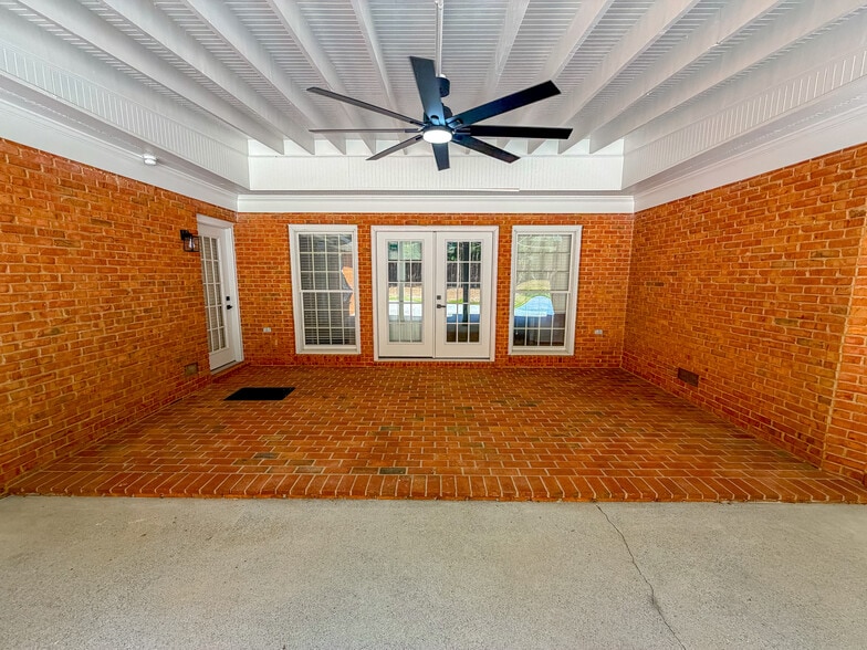 More Photos Of 2100 Gravel Springs Rd, Buford Medical For Sale